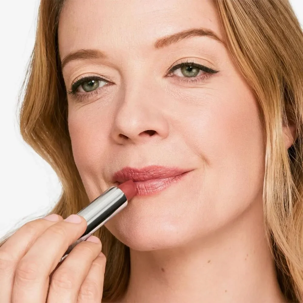 44 AL Raspberry Glace Clinique Dramatically Different Long Lasting Lipstick